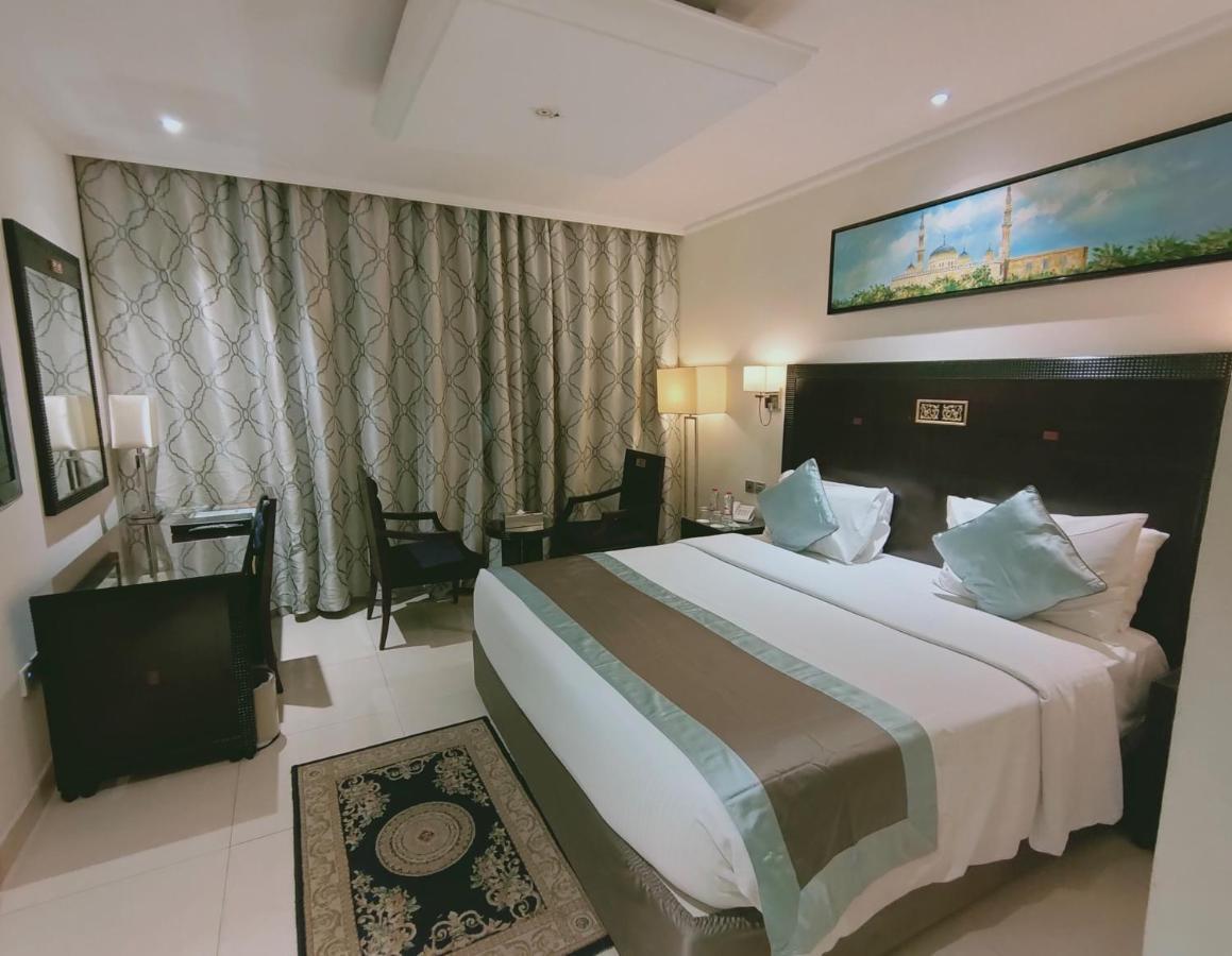 Smana Hotel Al Raffa Dubai Exterior foto