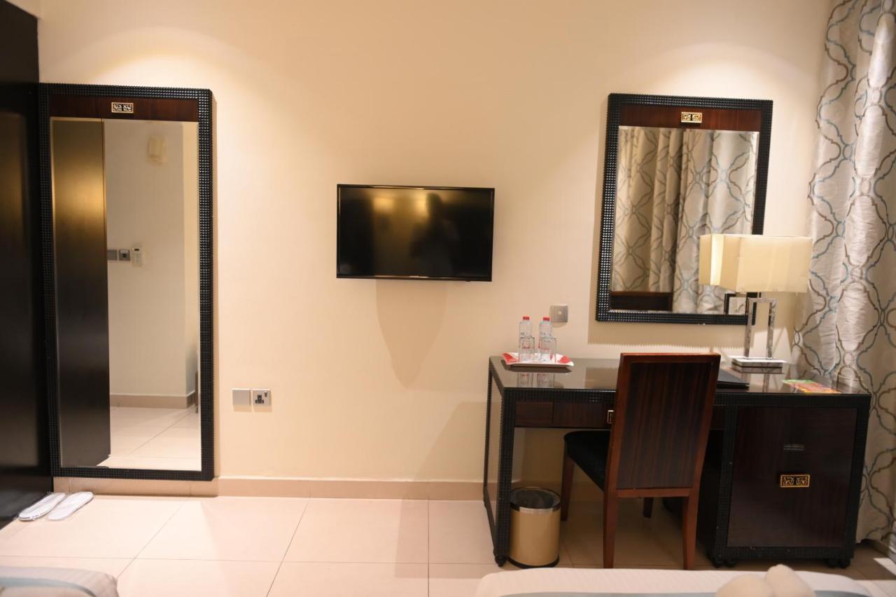Smana Hotel Al Raffa Dubai Exterior foto