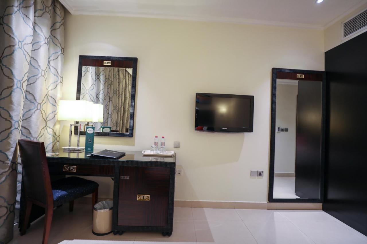 Smana Hotel Al Raffa Dubai Exterior foto